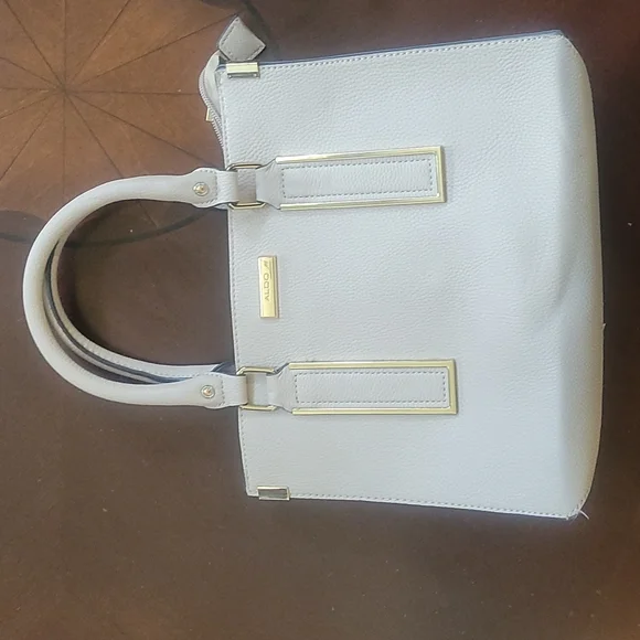 |ALDO| Women Shoulder Bag| Color Taupe with gold| - Picture 2 of 9